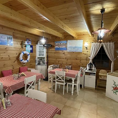 Zagroda Cztery Wiatry Sadry Экстерьер фото